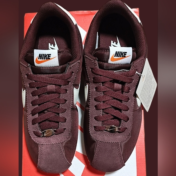 8 US — Nike Cortez Textile [BURGUNDY CRUSH] DZ2795 605 - Picture 2 of 9